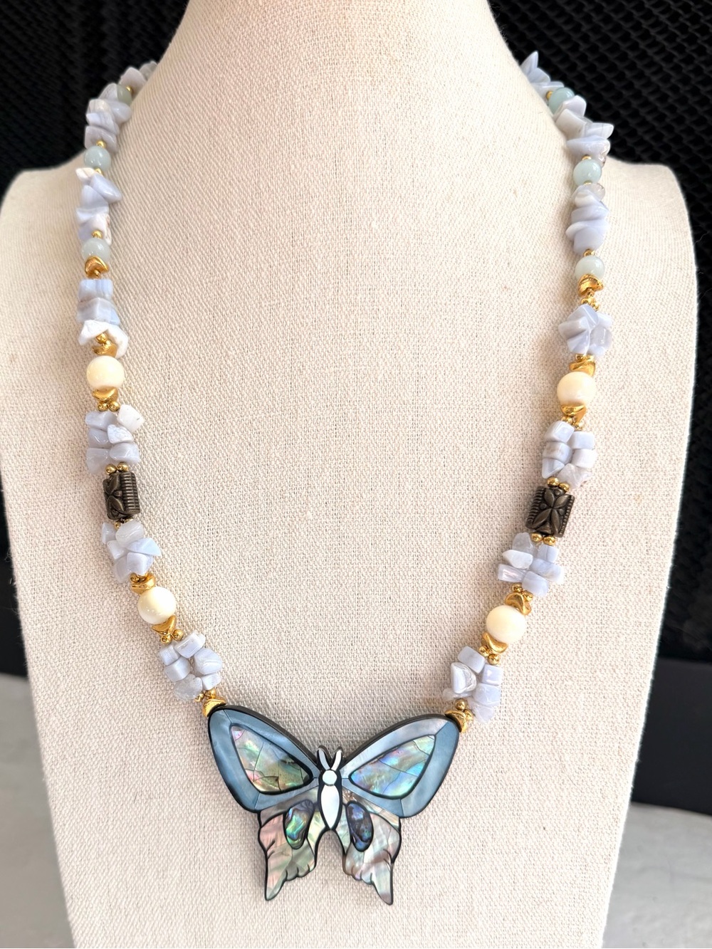 Vintage Lee Sands Butterfly Shell Inlay Statement Necklace 25”